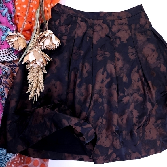 New Talbots Black Brown Floral Skirt Sz 4P - Picture 8 of 13
